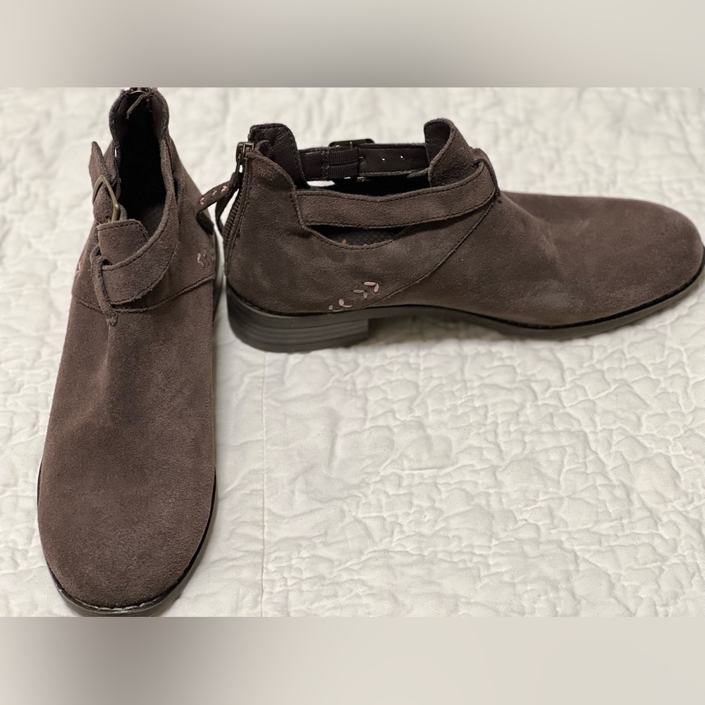 Sketcher ankle boots size 7.5